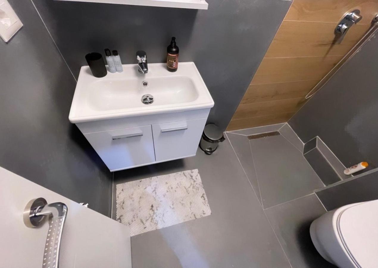 Tirana Sunshine Apartment Екстер'єр фото