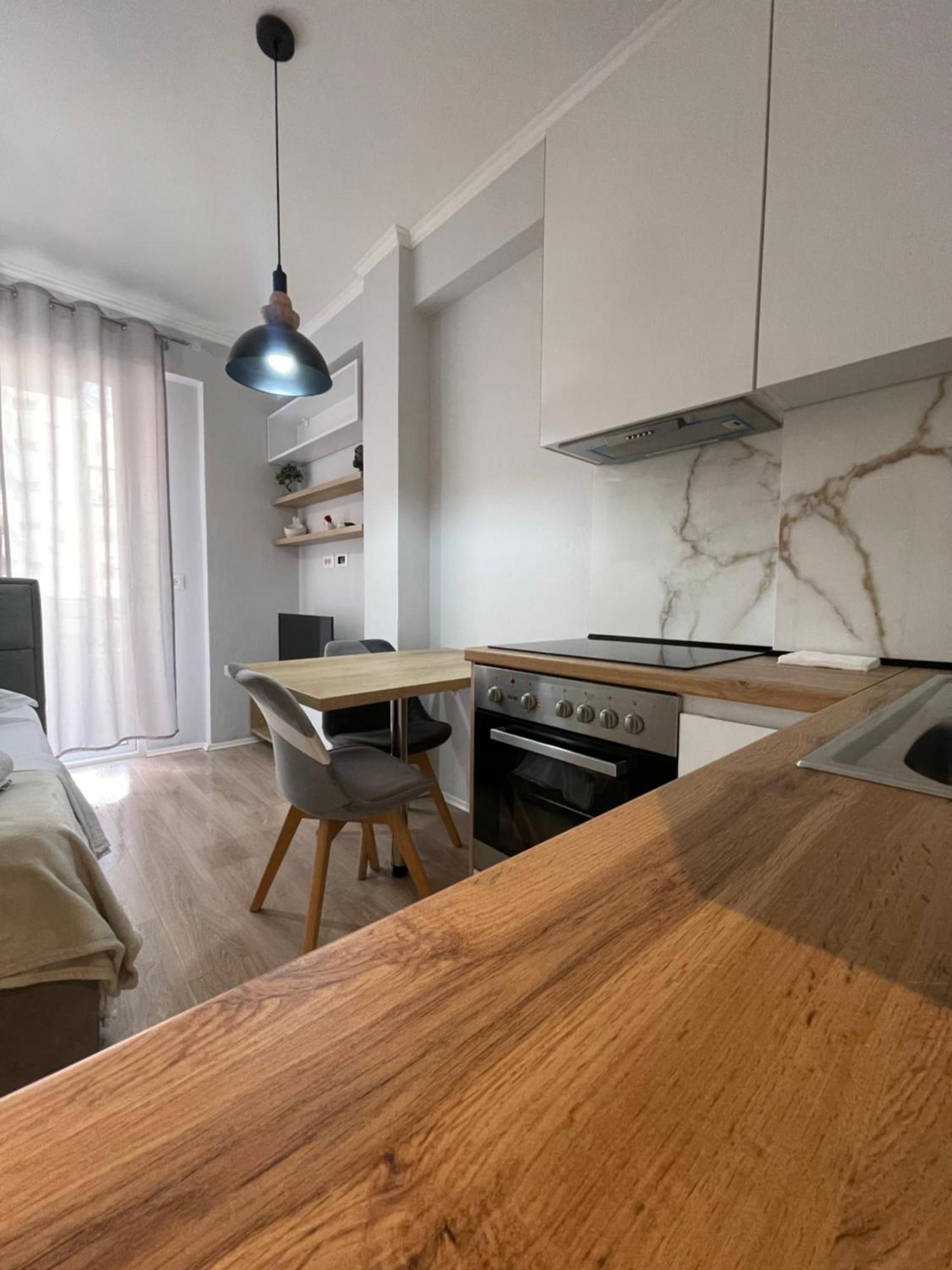 Tirana Sunshine Apartment Екстер'єр фото